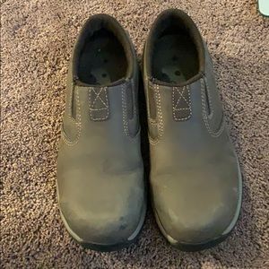 Red wing steel toe shoes